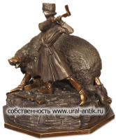 Скульптурная композиция «Охота на медведя», знаменитого  скульптора Н.И. Либериха. Каслинское литье. Патинированная бронза.